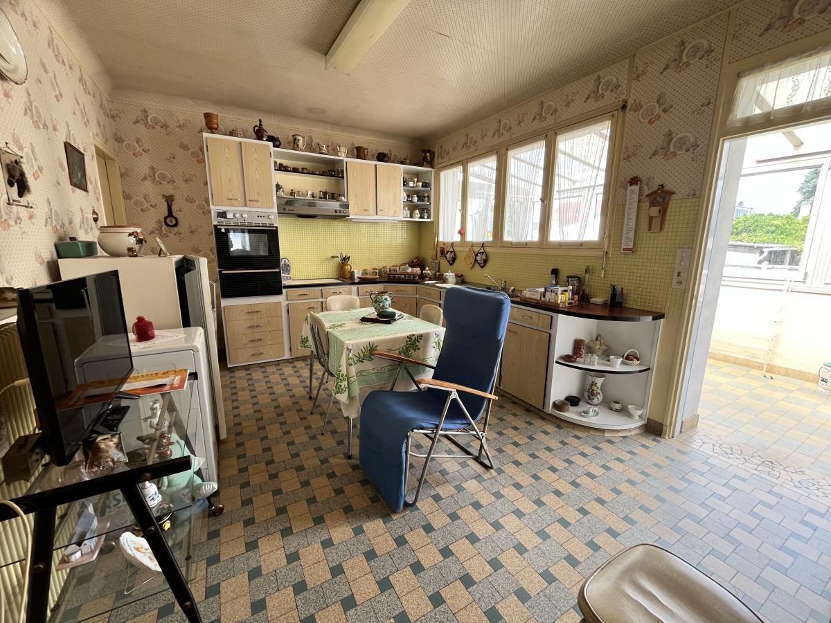 Image 8 : undefined